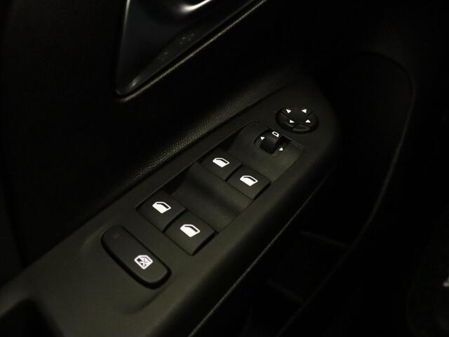 Opel e-Corsa Electric GS 50 kWh - NIEUWE AUTO! DIRECT UIT VOORRAAD LEVERBAAR - 3 FASE LADEN - APPLE CARPLAY/ANDROID AUTO - PARKEERSENSOREN VOOR EN ACHTER - CRUISE CONTROL - CLIMATE CONTROL - LICHTMETALEN VELGEN - DONKERE HEMEL