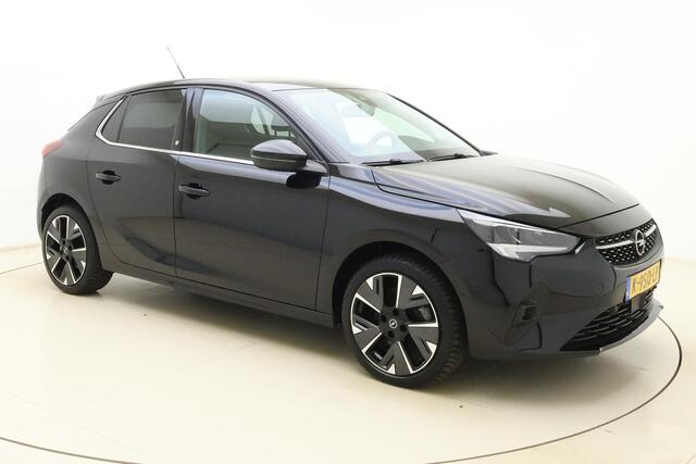 Opel e-Corsa Elegance 50 kWh | 17" Lichtmetalen velgen | Navigatie | Camera | Climate control | Keyless | Extra getint glas | Cruise control