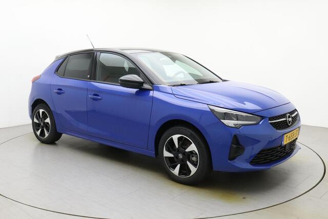 Opel e-Corsa 50 kWh 136pk GS | Navigatie | Warmtepomp | Camera | Climate Control | Lichtmetalen velgen | Parkeersensoren | Privacy glass | Zwart dak | Sportieve uitvoering