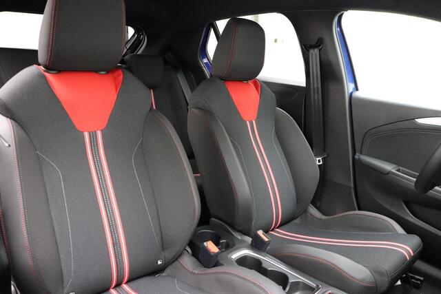 Opel e-Corsa 50 kWh 136pk GS | Navigatie | Warmtepomp | Camera | Climate Control | Lichtmetalen velgen | Parkeersensoren | Privacy glass | Zwart dak | Sportieve uitvoering