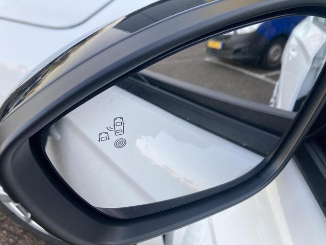 Opel e-Corsa Electric Long Range Business Edition 51 kWh | DEMO | Apple Carplay/ Android Auto | Climate control | Camera | Parkeersensoren | Dodehoek detectie | Cruise Control | Warmtepomp |