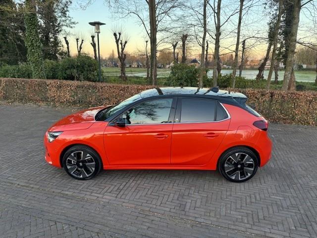 Opel e-Corsa Elegance 50kWh 3-fase SOH 94,7% Acarplay/Leer/Xenon/Led/Camera