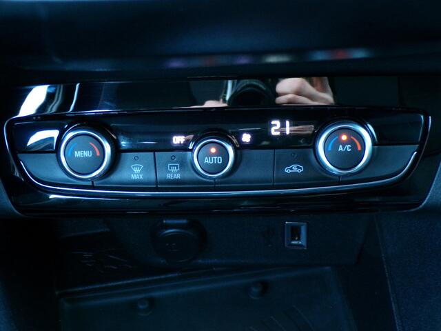 Opel e-Corsa Elegance 50 kWh, SOH 91.6 % / Carplay + Android auto / Keyless / Sensoren + Camera / Climate Control / 17'' LMV