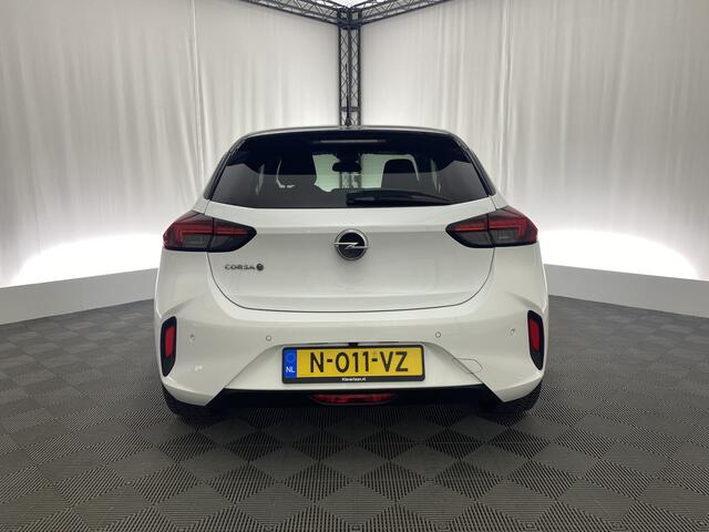Opel e-Corsa Ultimate 3 fase 50 kWh | CarPlay | Pano dak | Stoel Massage | Sport Stoelen | Navi | DAB |