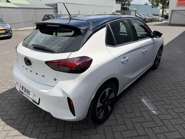 Opel e-Corsa Electric Ultimate 50 kWh (Camera - LED - Automatische Airco - Alcantara - Stoel-/- Stuurverwarming - Navigatie via APP - Parkeersensoren V+A - Two Tone - Dodehoekdetectie)
