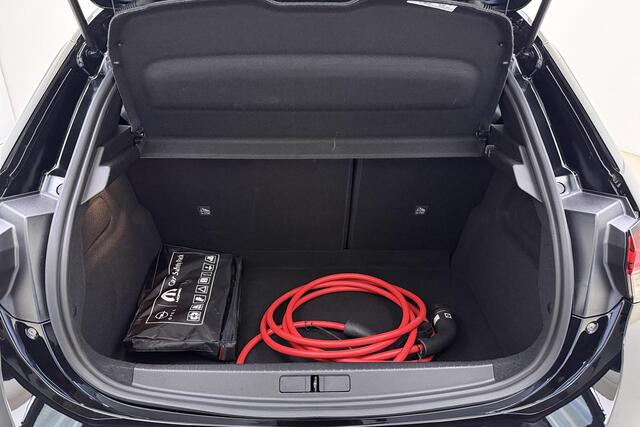Opel e-Corsa Electric Long Range GS 51 kWh 156pk | Navigatie | Climate Control | Keyless Entry - Start | Lichtmetalen Velgen | Camera | Cruise Control