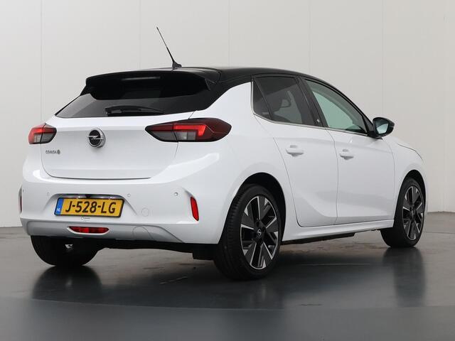 Opel e-Corsa Elegance 50 kWh | SOH 90% | Navigatie | Camera | DAB | Apple CarPlay/Android Auto | Stoelverwarming | Climate Control | Stuurverwarming | Cruise Control |