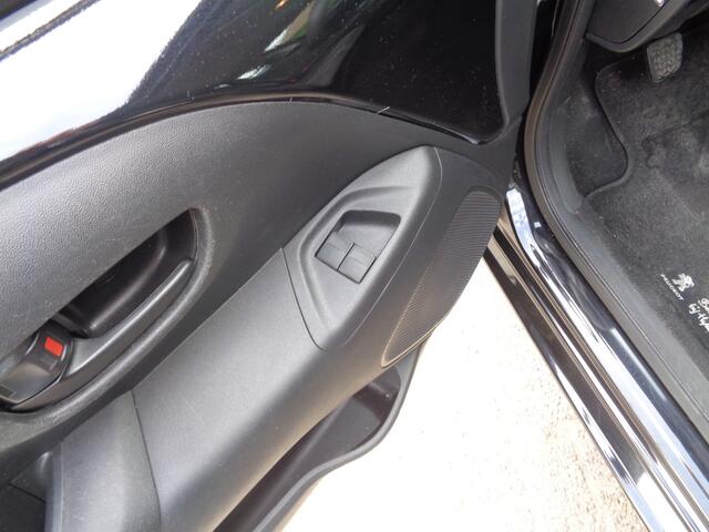 Peugeot 108 1.0 e-VTi Active Airco, Camera, Carplay/android auto