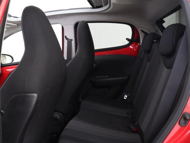 Peugeot 108 1.0 e-VTi Allure TOP | Elektrisch Vouwdak | Airco | Bluetooth | Speedlimiter | Lichtmetalen velgen