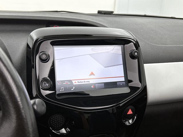Peugeot 108 1.0 e-VTi Allure TOP! Navigatie | Climate contr. | Camera achter | Lichtmetalen velgen