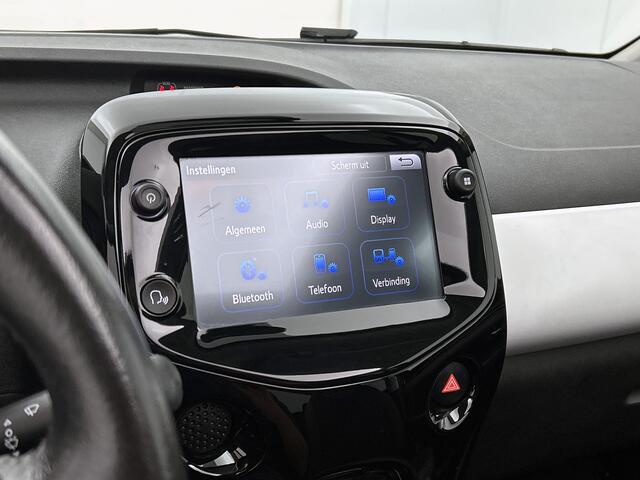 Peugeot 108 1.0 e-VTi Allure TOP! Navigatie | Climate contr. | Camera achter | Lichtmetalen velgen