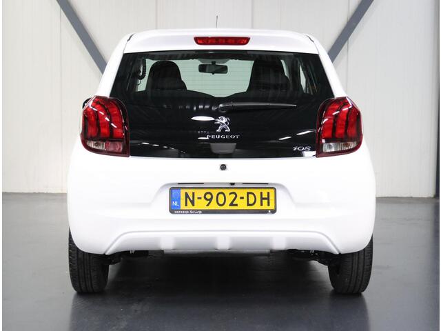 Peugeot 108 1.0 e-VTi Allure | 1ste eigenaar | AppleCarplay/AndroidAuto | Climate Control | Camera | Bluetooth | LED | Start/Stop Systeem | Buitenspiegels elektrisch verstel -en verwarmbaar | 15"LMV | Isofix |