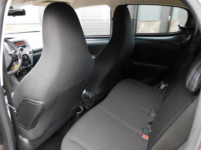 Peugeot 108 1.0 e-VTi Active 1e EIGENAAR! DEALER ONDERHOUDEN! BLUETOOTH! AIRCO!