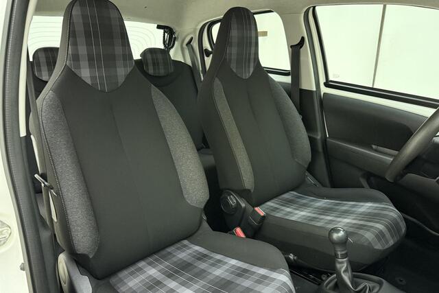 Peugeot 108 1.0 e-VTi Active 68 pk | 5drs| Airco | Radio/bluetooth | Centrale vergr + Elec ramen | Zuinige motor