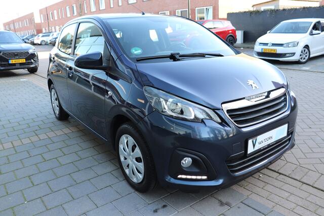 Peugeot 108 1.0 e-VTi Active Automaat. Trekhaak voor fietsendrager, cruise controle.
