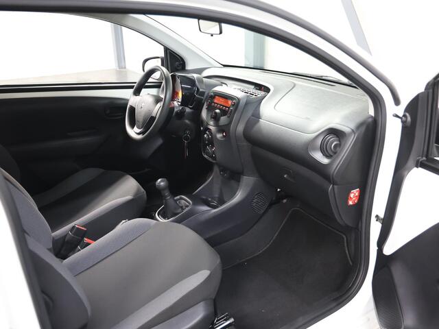 Peugeot 108 1.0 e-VTi Access | 1ste eigenaar | Bluetooth | LED | Start/Stop Systeem | Isofix | DAB Radio | Achterbank Neerklapbaar | Stuurbekrachtiging |