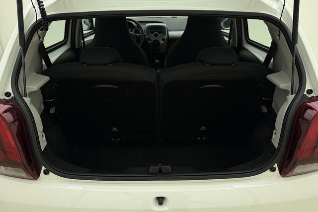 Peugeot 108 1.0 e-VTi Active Centrale Deurvergrendeling l Bluetooth l Radio l Stuurbekrachtiging l LED- Dagrijverlichting l 5-Deurs!