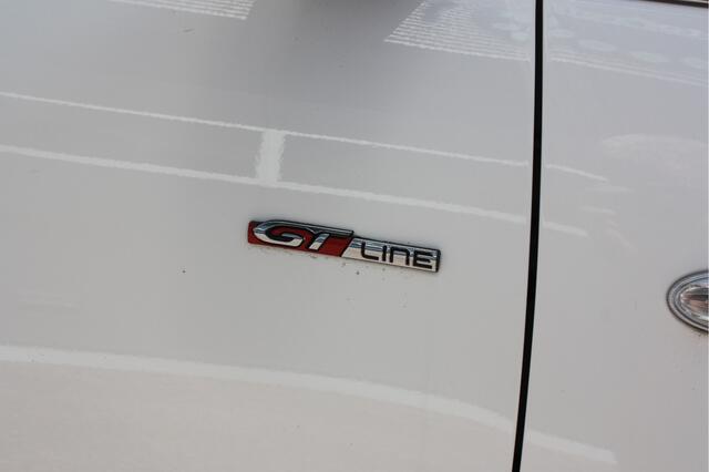 Peugeot 108 Luxe 1.2 Puretech GT-Line Een sportieve auto voor jaren plezier.