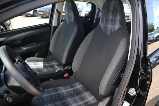 Peugeot 108 1.0 e-VTi Active Airco Radio Bluetooth LED Elektrische Ramen Centrale Vergrendeling