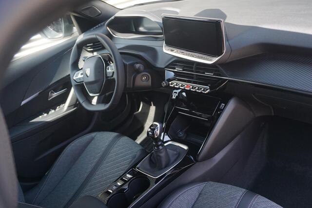 Peugeot 2008 1.2 PureTech 100 Allure 180° Camera | Navi