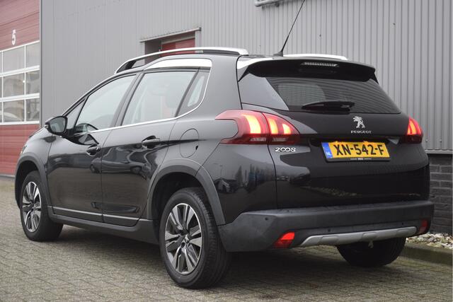 Peugeot 2008 1.2 PureTech Allure Panorama, Navi, Climate control, Cruise