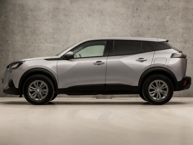 Peugeot 2008 1.2 PureTech Sport Automaat (APPLE CARPLAY, GROOT NAVI, 360 CAMERA, GETINT GLAS, LM VELGEN, SPORTSTOELEN, CRUISE, LANE ASSIST, NIEUWE APK, NIEUWSTAAT)