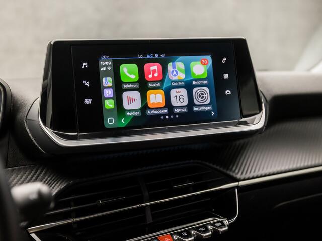 Peugeot 2008 1.2 PureTech Sport Automaat (APPLE CARPLAY, GROOT NAVI, 360 CAMERA, GETINT GLAS, LM VELGEN, SPORTSTOELEN, CRUISE, LANE ASSIST, NIEUWE APK, NIEUWSTAAT)