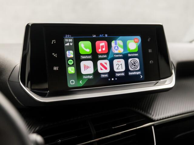 Peugeot 2008 1.2 PureTech Sport (APPLE CARPLAY, GROOT NAVI, CLIMATE, GETINT GLAS, PARKEERSENSOREN, TREKHAAK, SPORTSTOELEN, LANE ASSIST, DAB+, CRUISE, NIEUWE APK, NIEUWSTAAT)