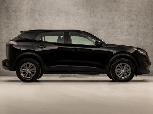 Peugeot 2008 1.2 PureTech Sport Automaat (APPLE CARPLAY, GROOT NAVI, GETINT GLAS, SPORTSTOELEN, PARKEERSENSOREN, LED KOPLAMPEN, NIEUWE APK, NIEUWSTAAT)