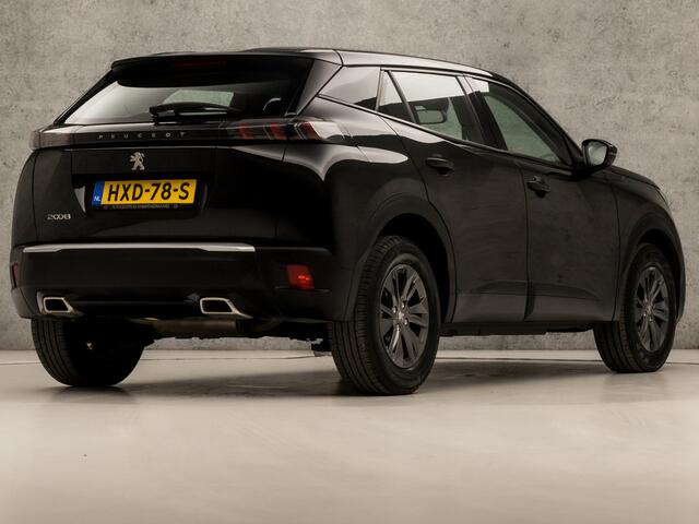 Peugeot 2008 1.2 PureTech Sport Automaat (APPLE CARPLAY, GROOT NAVI, GETINT GLAS, SPORTSTOELEN, PARKEERSENSOREN, LED KOPLAMPEN, NIEUWE APK, NIEUWSTAAT)