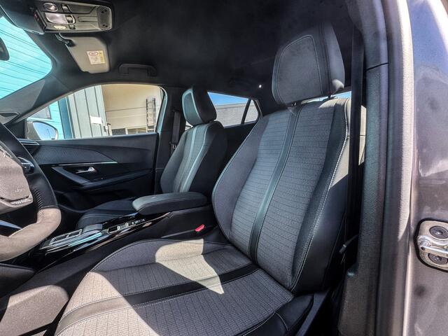 Peugeot 2008 1.2 Allure Automaat Prijs Inclusief Onderhoud & 12 Maand BOVAG Garantie | Apple Carplay | Climate Control |