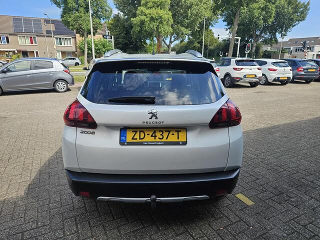 Peugeot 2008 1.2 PureTech Allure Automaat Apple & androidauto/ clima/ Navigatie/ Cruise/ Pano dak/ Camera/ PDC/ LED/ Trekhaak/ LMV