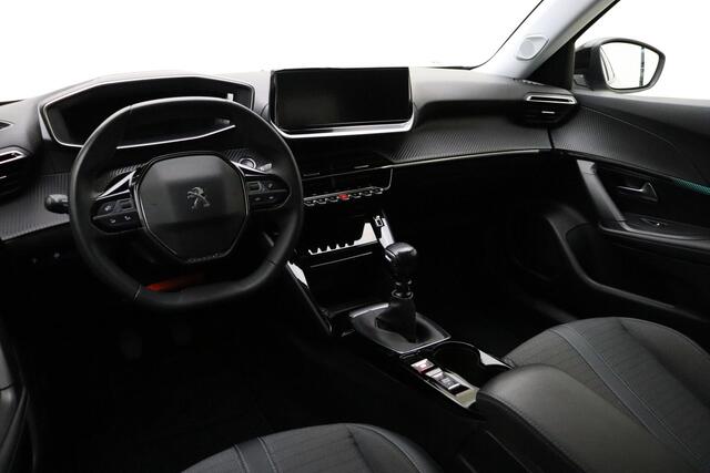 Peugeot 2008 1.2 PureTech Allure Pack 100 PK | Handgeschakeld | Camera | Start/stop | 3-D Instrumentenpaneel | Navigatie | Climate Control | Licht metalen velgen | BTW Auto | 1e eigenaar