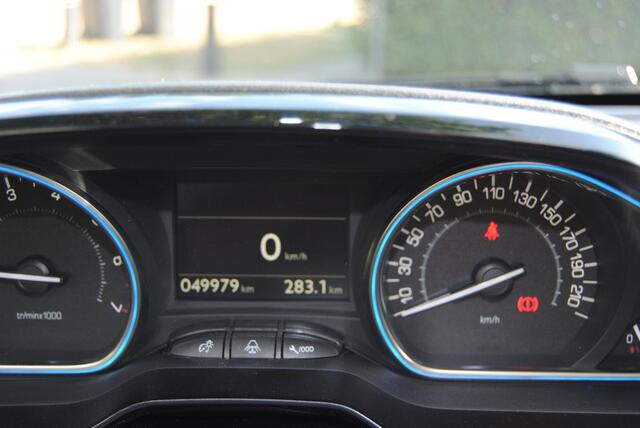 Peugeot 2008 1.2 PureTech Allure Lage km stand NAP, Trekhaak