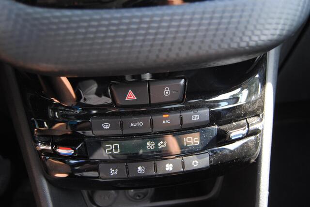 Peugeot 2008 1.2 PureTech Allure Lage km stand NAP, Trekhaak