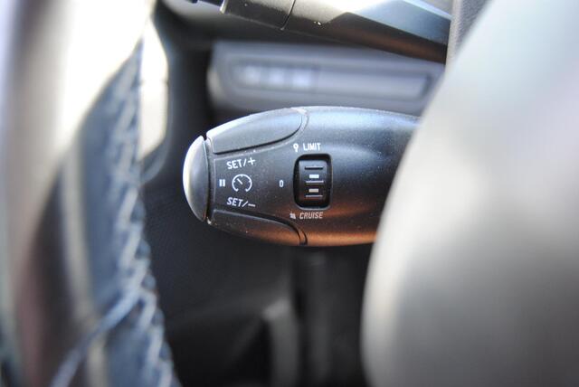 Peugeot 2008 1.2 PureTech Allure Lage km stand NAP, Trekhaak