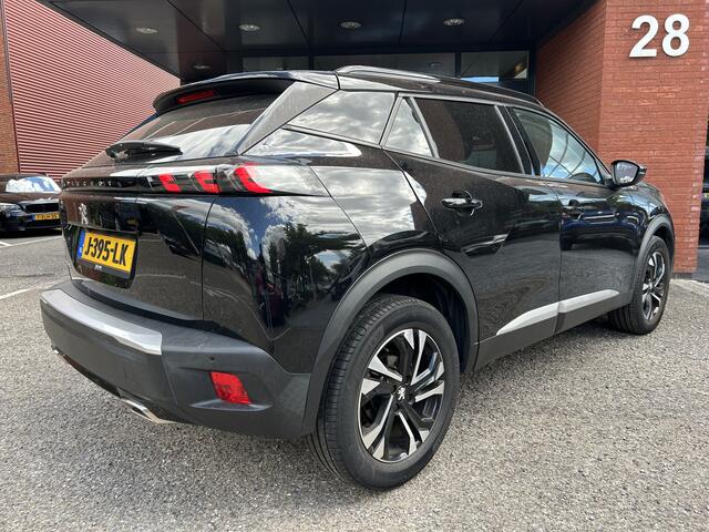 Peugeot 2008 1.2 PureTech Allure // LED // NAVI + CARPLAY // CAMERA // PDC // CLIMA