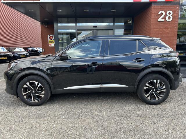 Peugeot 2008 1.2 PureTech Allure // LED // NAVI + CARPLAY // CAMERA // PDC // CLIMA