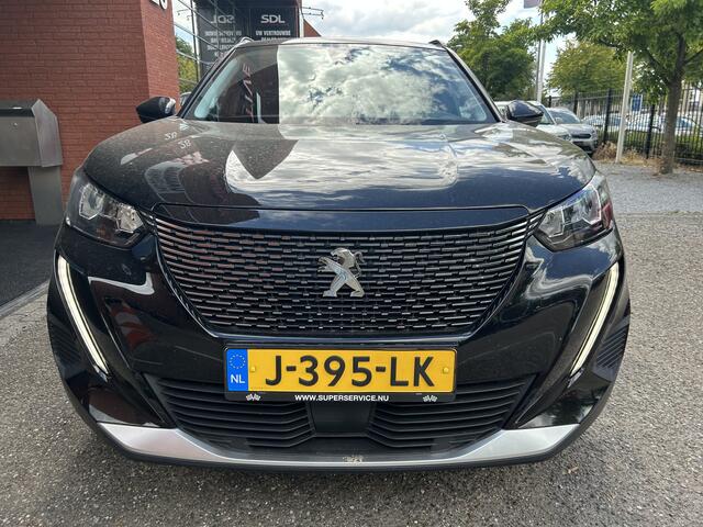 Peugeot 2008 1.2 PureTech Allure // LED // NAVI + CARPLAY // CAMERA // PDC // CLIMA