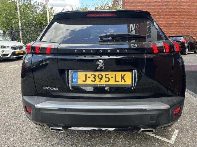 Peugeot 2008 1.2 PureTech Allure // LED // NAVI + CARPLAY // CAMERA // PDC // CLIMA