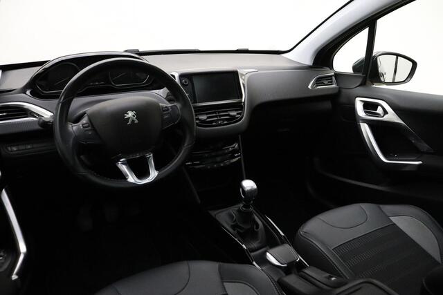 Peugeot 2008 1.2 PureTech Allure | Navigatie | Climate & Cruise Control | Lichtmetalen velgen | Camera | Panoramadak