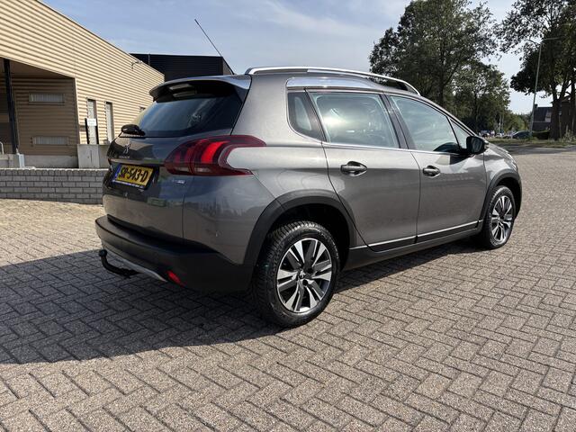 Peugeot 2008 1.2 PureTech Allure Automaat [ Apple cp,navi,ecc,pdc,lmv,trekhaak ]