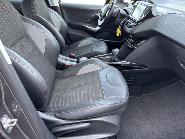 Peugeot 2008 1.2 PureTech Allure Automaat [ Apple cp,navi,ecc,pdc,lmv,trekhaak ]