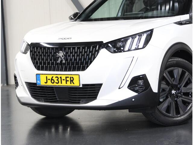 Peugeot 2008 1.2 130PK GT-Line | AppleCarplay/Android Auto | Schuifkanteldak | Keyless | Cruise Control | Climate Control | Camera | FULL LED | Two-Tone | Sfeerverlichting | Isofix | Privacy Glass |