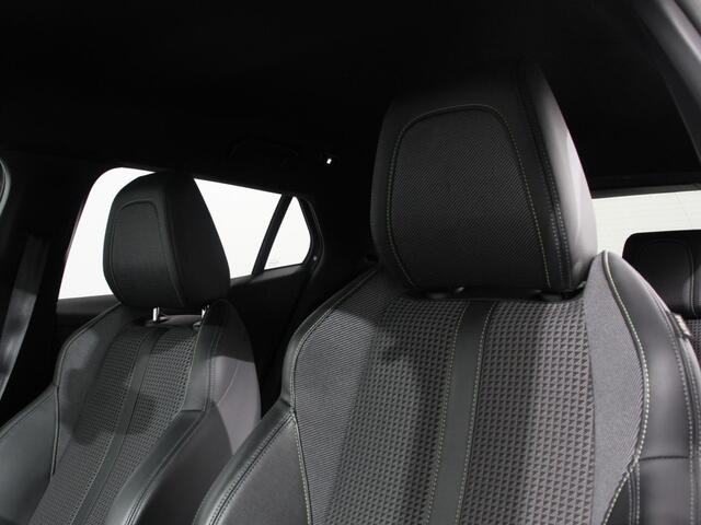 Peugeot 2008 1.2 PureTech 130pk Automaat GT-Line Navigatie Apple Carplay/Android Auto Camera Parkeersensoren Ledverlichting Cruise Control Virtual Cockpit Climate Control Lichtmetalen velgen