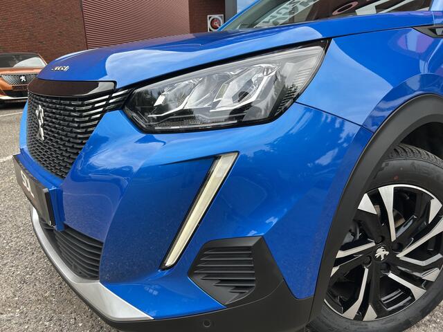 Peugeot 2008 1.2 PureTech Allure // LED // PANO/SCHUIFKANTELDAK // CLIMA // CAMERA // NAVI + CARPLAY // PDC V+A