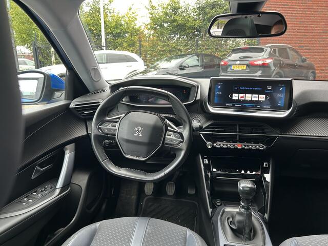 Peugeot 2008 1.2 PureTech Allure // LED // PANO/SCHUIFKANTELDAK // CLIMA // CAMERA // NAVI + CARPLAY // PDC V+A