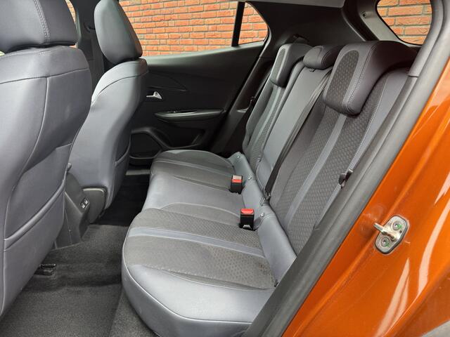 Peugeot 2008 1.2 PureTech Allure // PANO/SCHUIFKANTELDAK // CLIMA // CAMERA // NAVI + CARPLAY // PDC V+A