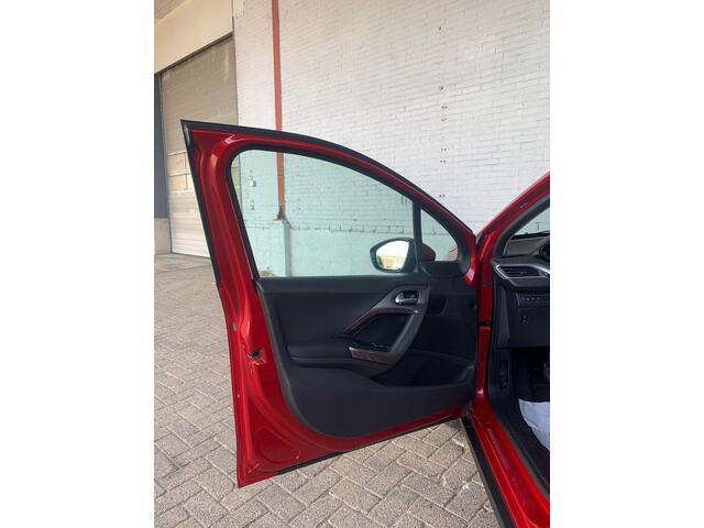 Peugeot 2008 1.2 PureTech Blue Lion |Goed Onderhouden!|Navi!|