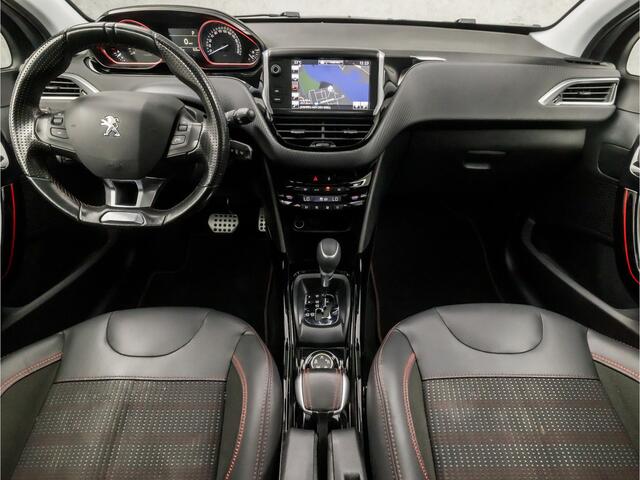 Peugeot 2008 1.2 PureTech GT Line Automaat (PANORAMADAK, APPLE CARPLAY, NAVIGATIE, GETINT GLAS, CAMERA, LEDER, SPORTSTOELEN, CRUISE, LM VELGEN, NIEUWE APK, NIEUWSTAAT)
